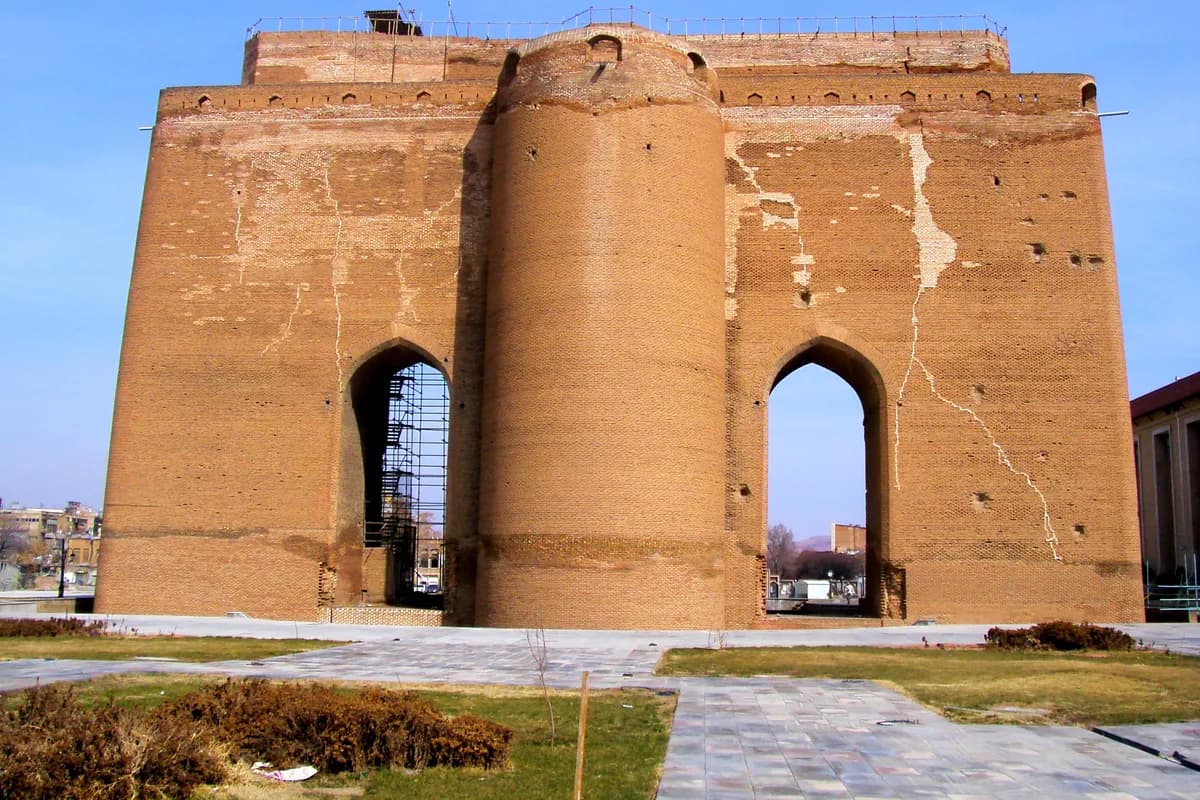بازدید از ارگ علیشاه