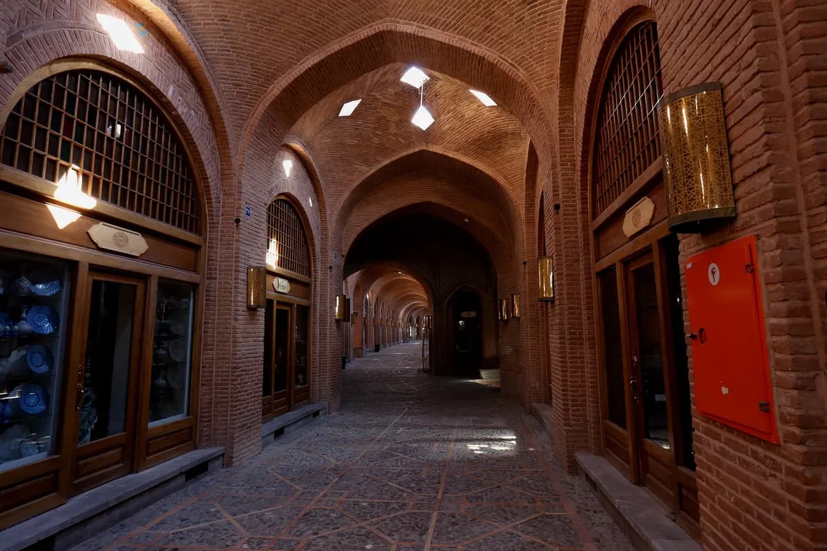 گشت در سرای سعدالسلطنه