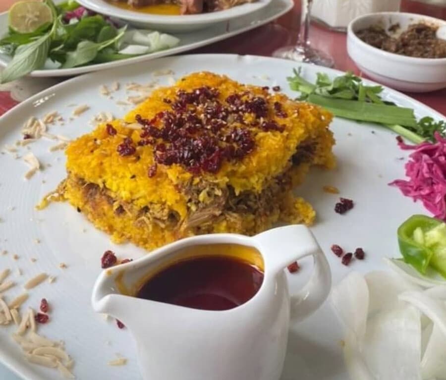کافهرستوران عمارت شاپوری