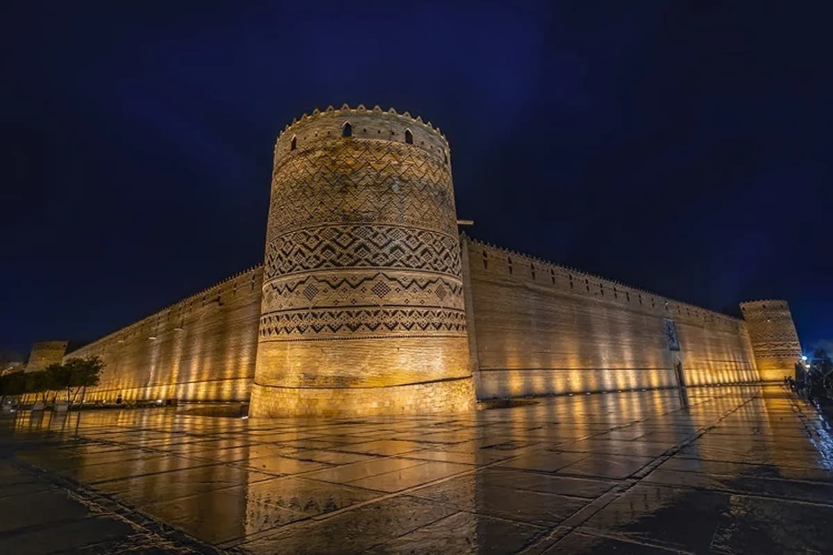 بازدید از ارگ کریمخان