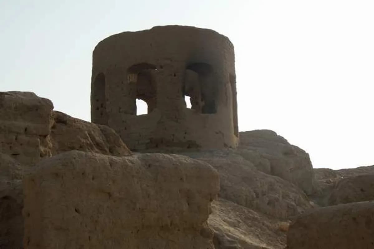 بازدید از آتشگاه اصفهان
