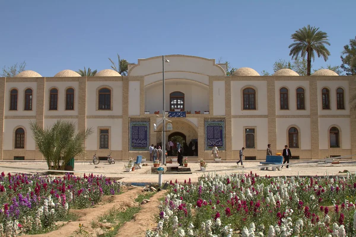 بازدید از باغ گلشن طبس