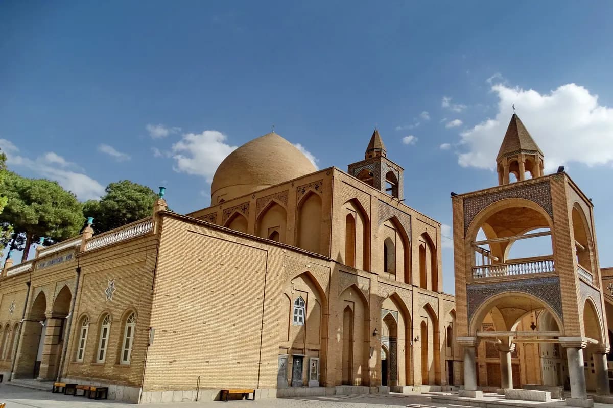 بازدید از کلیسای وانک